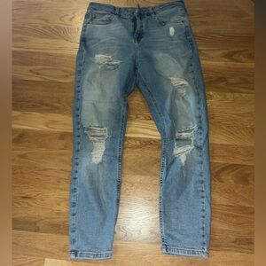 Skinny ripped jeans, light wash, super stretchy